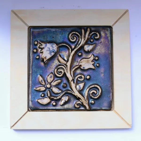 20. 21 x 21 cm